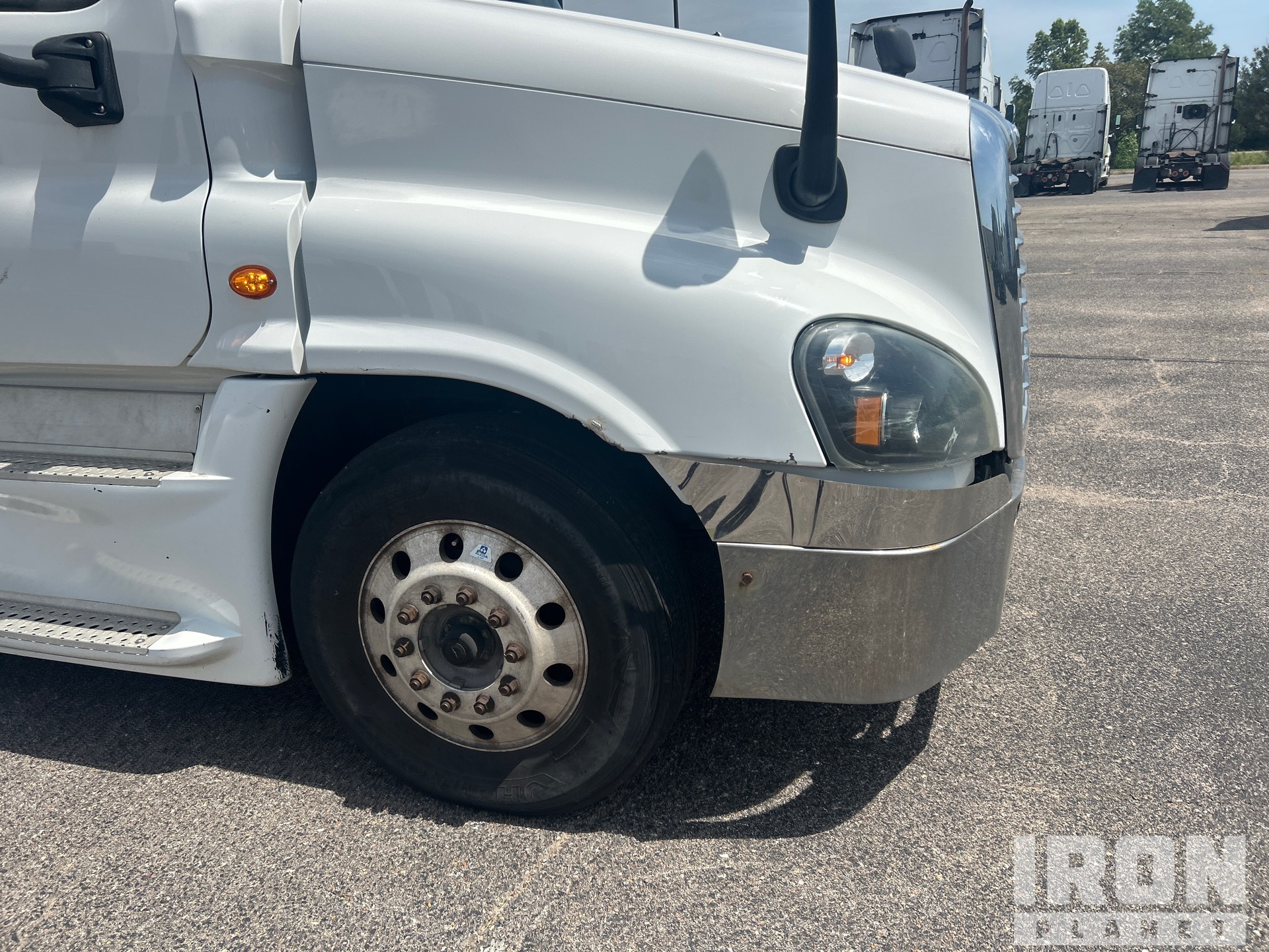 2017 Freightliner CASCADIA 125