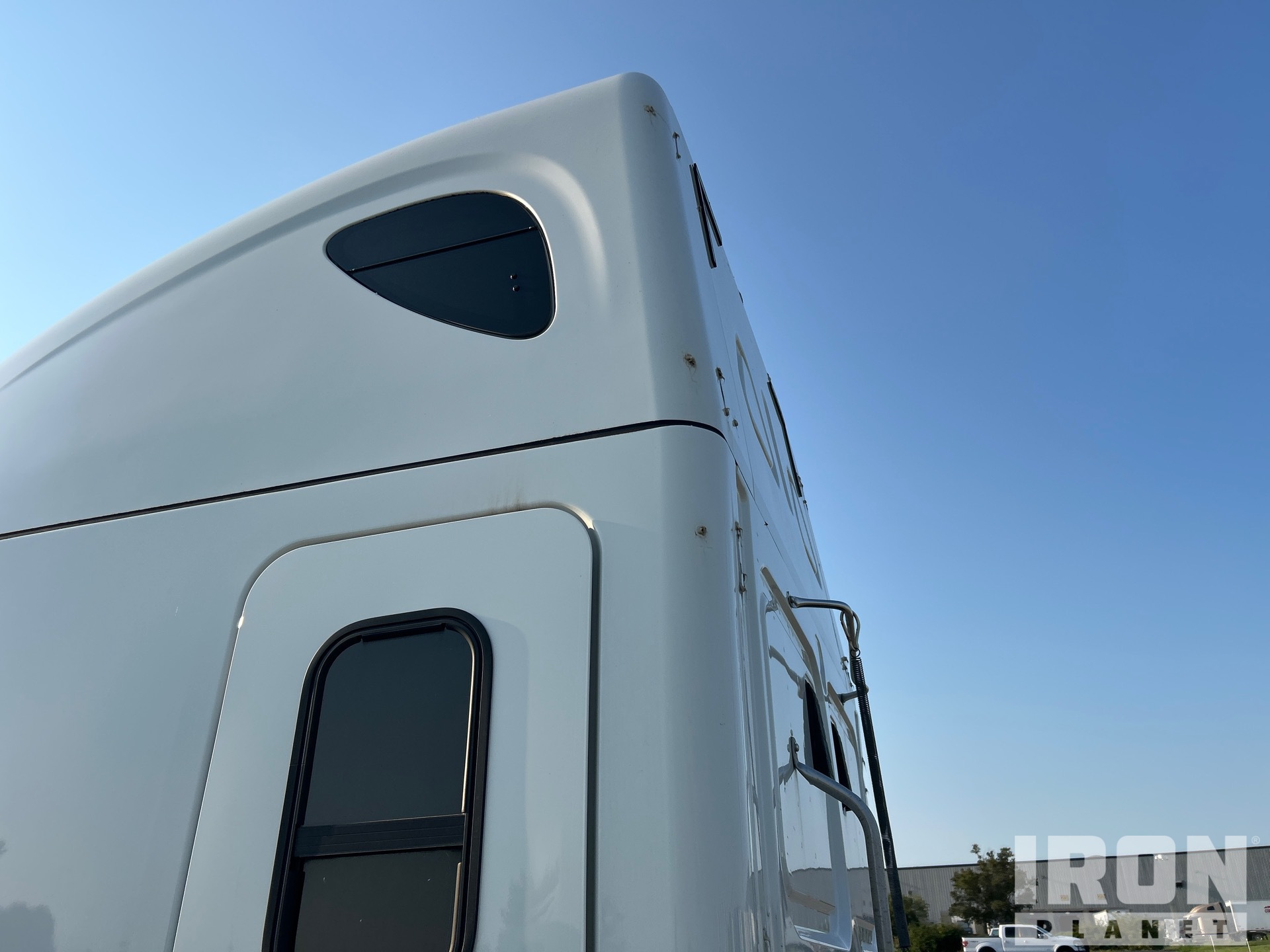 2017 Freightliner CASCADIA 125
