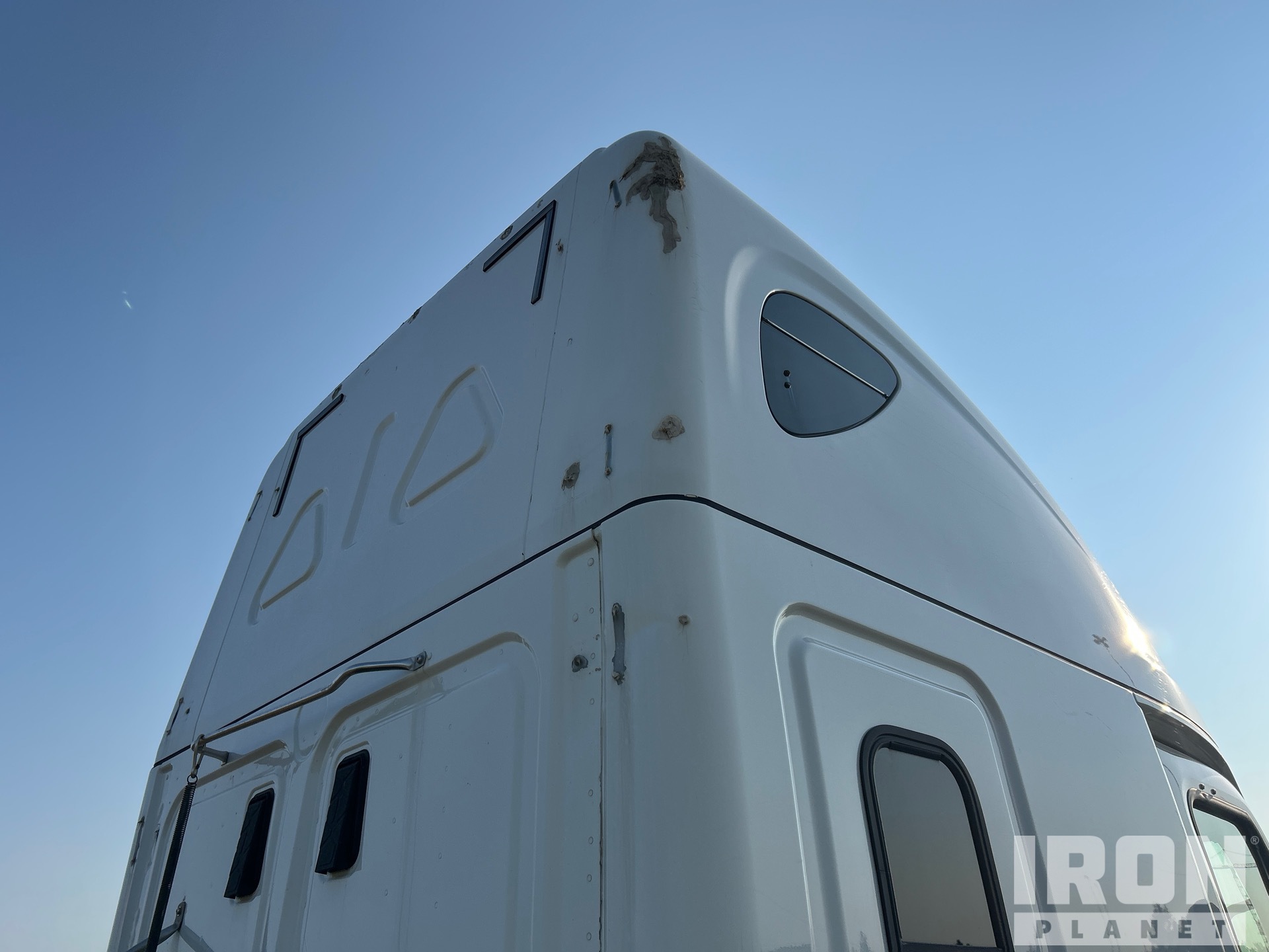 2017 Freightliner CASCADIA 125