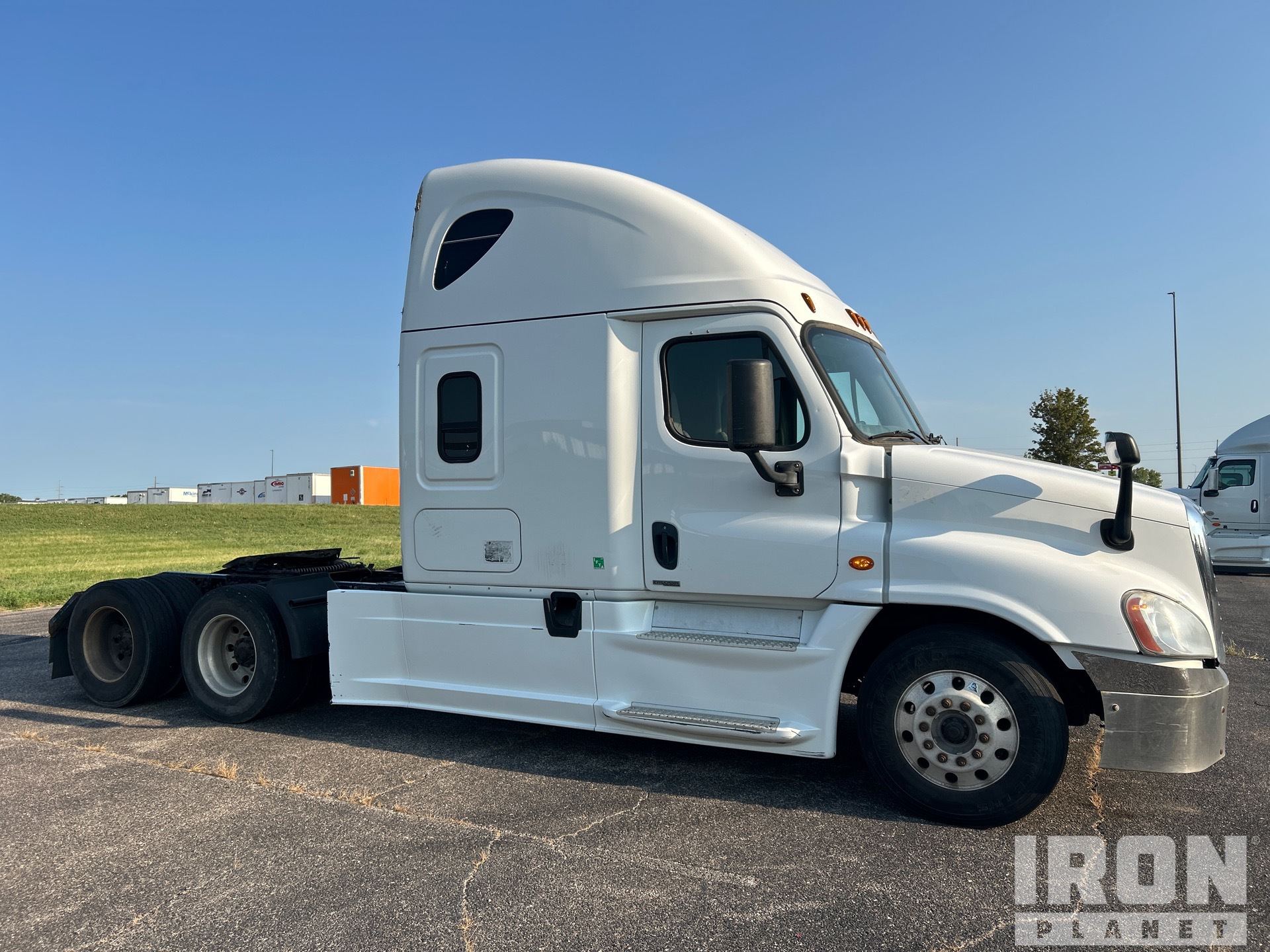 2017 Freightliner CASCADIA 125