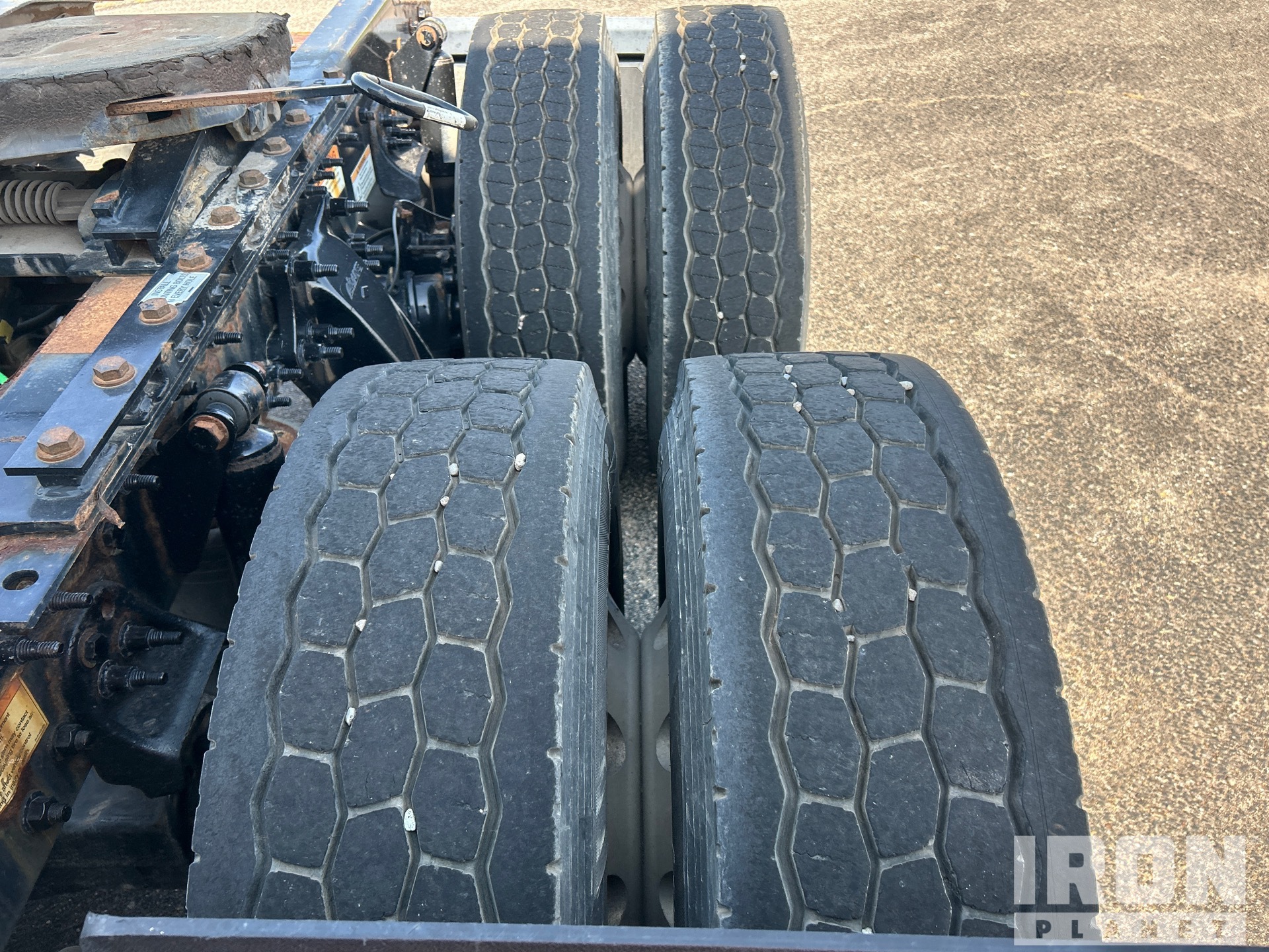 2019 Freightliner CASCADIA 126