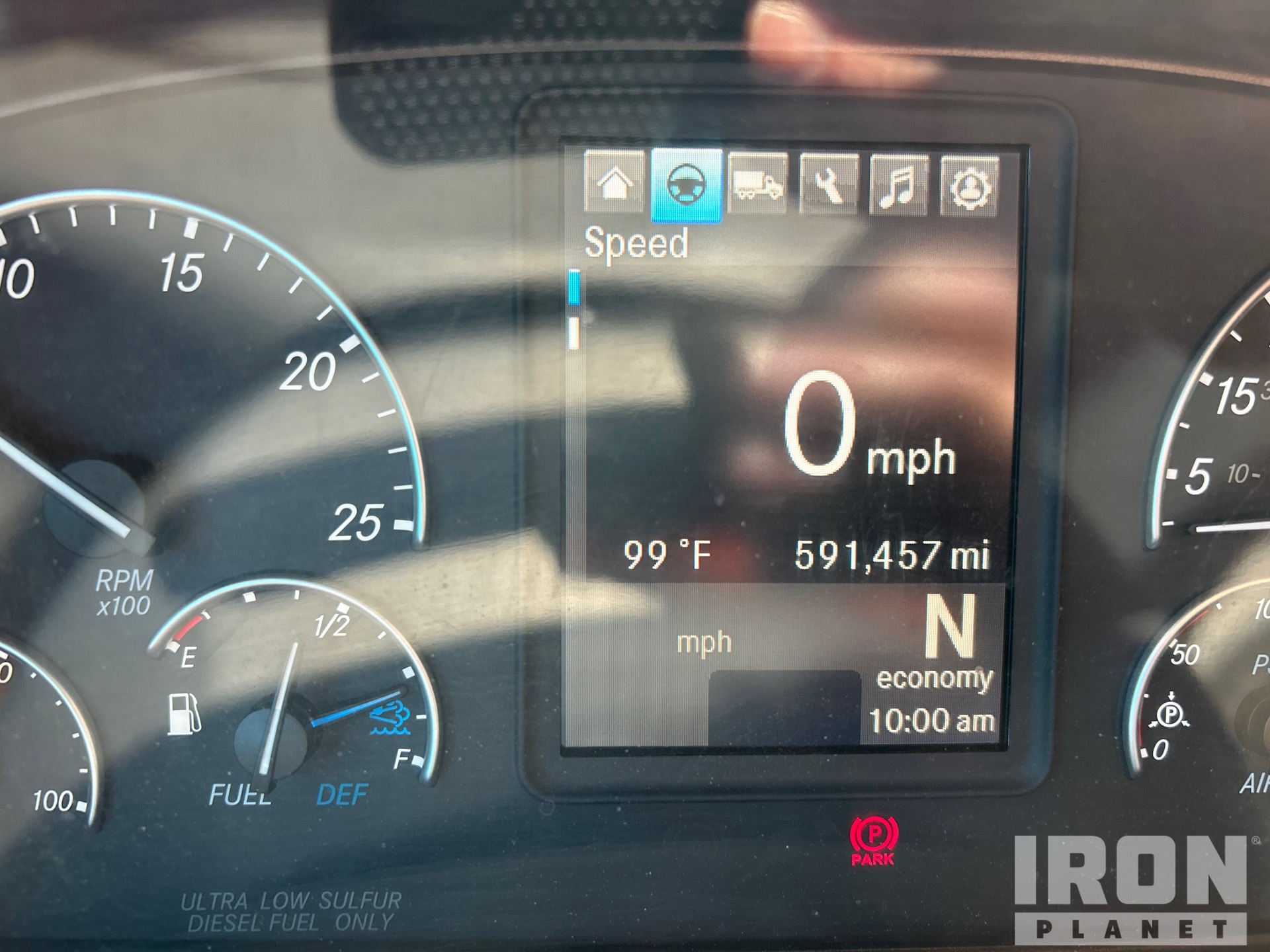 2019 Freightliner CASCADIA 126