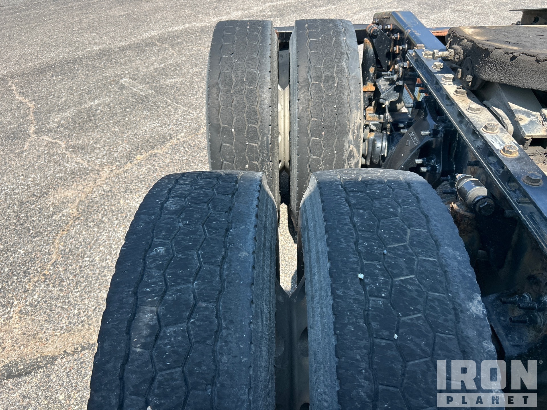 2019 Freightliner CASCADIA 126