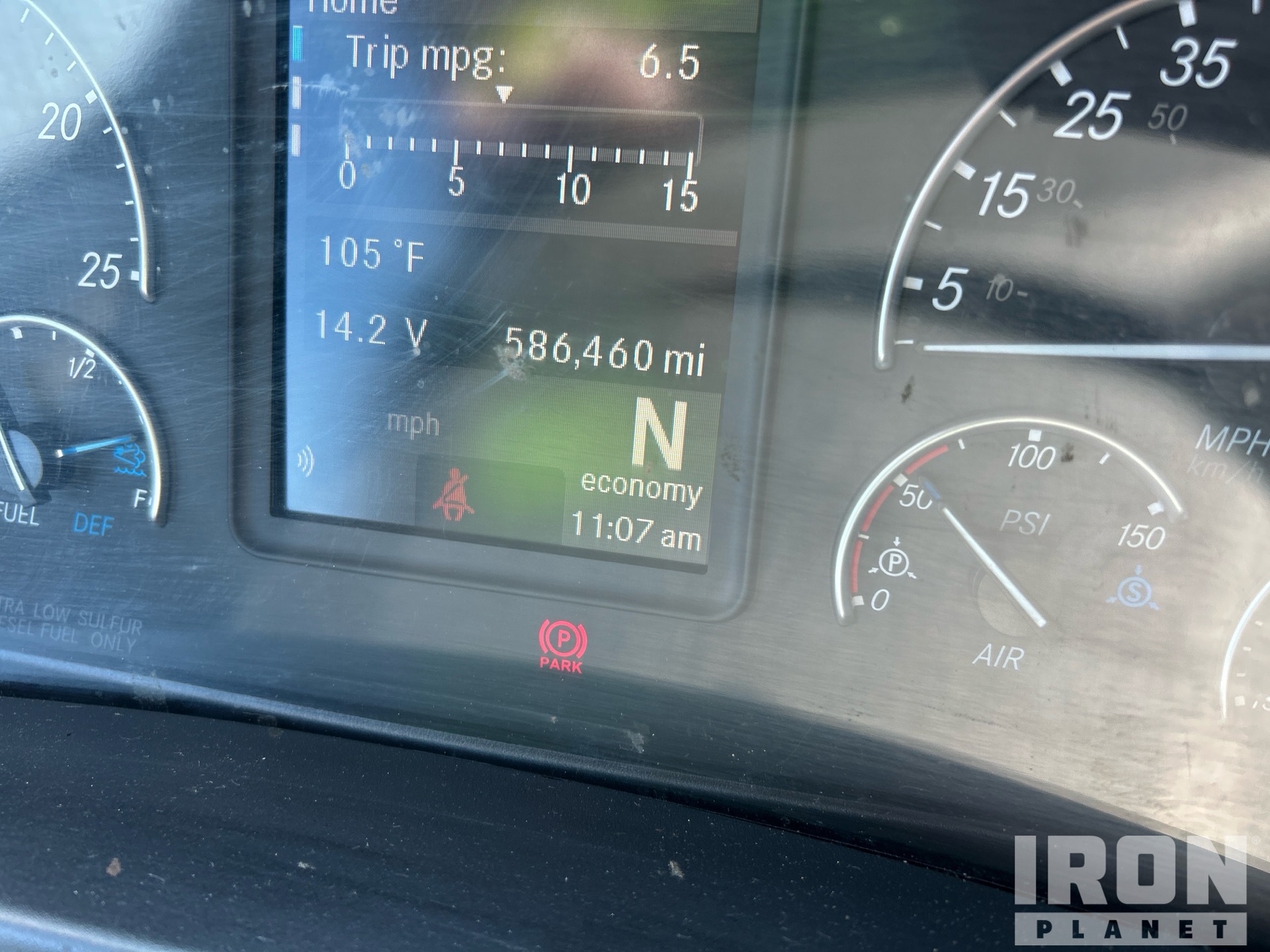 2019 Freightliner CASCADIA 126