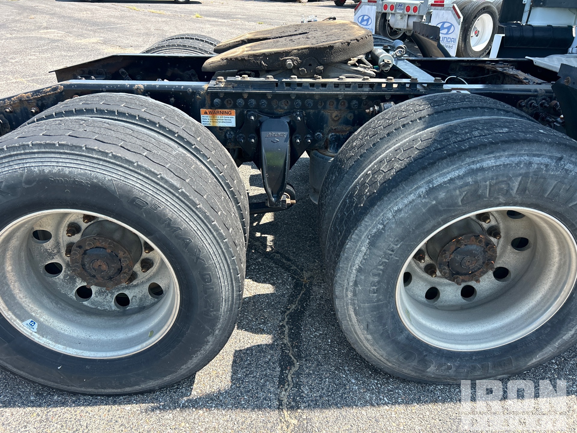 2019 Freightliner CASCADIA 126