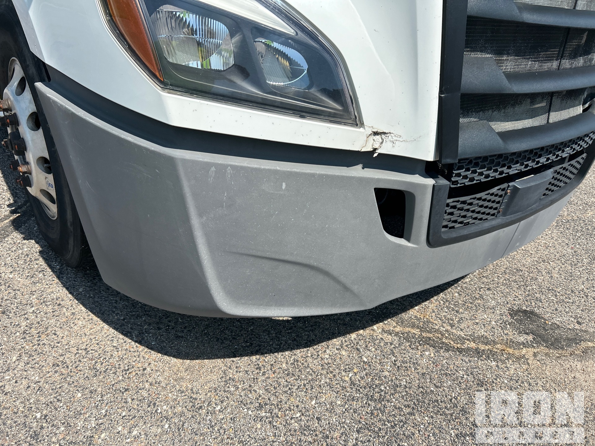 2019 Freightliner CASCADIA 126