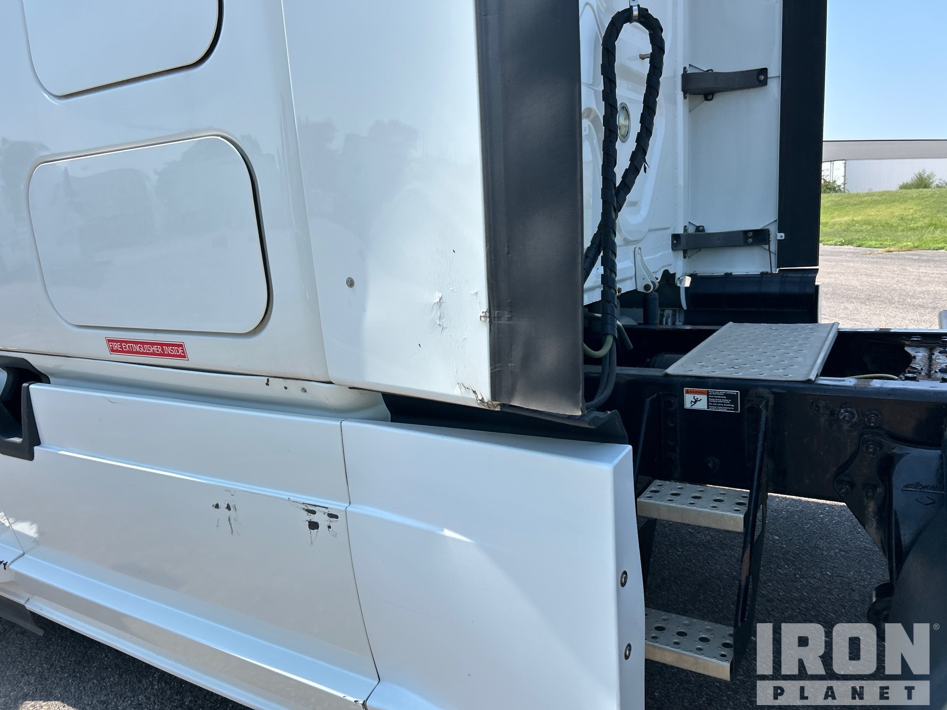 2019 Freightliner CASCADIA 126