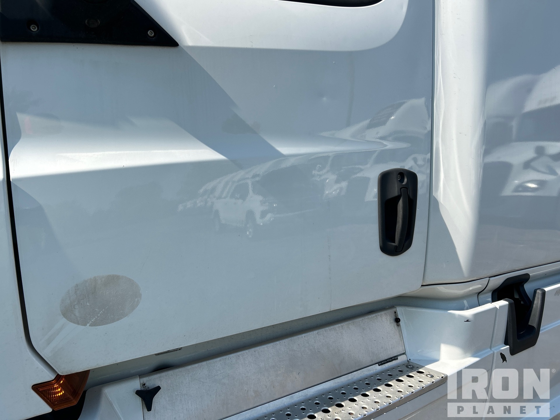 2019 Freightliner CASCADIA 126