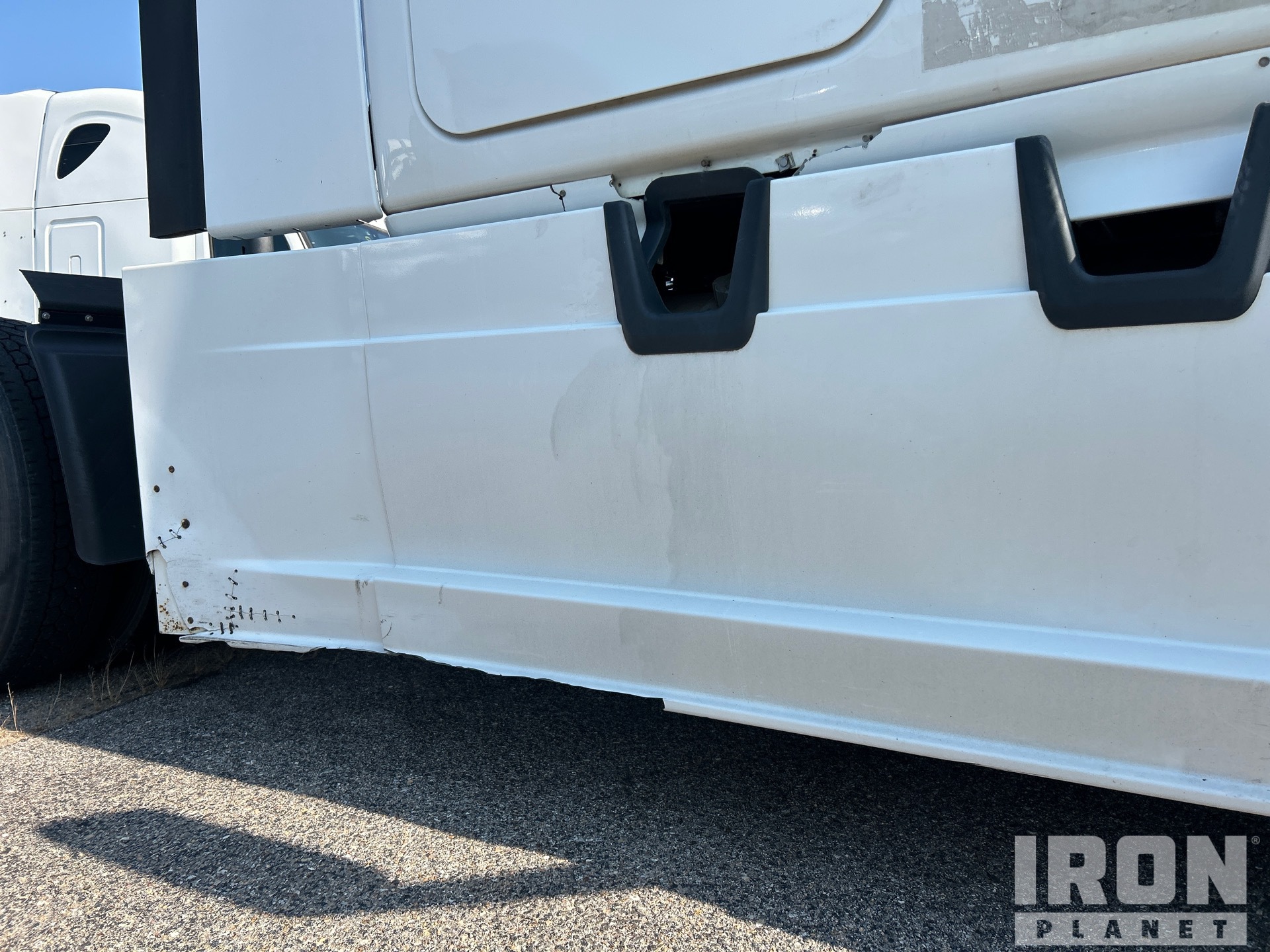 2019 Freightliner CASCADIA 126