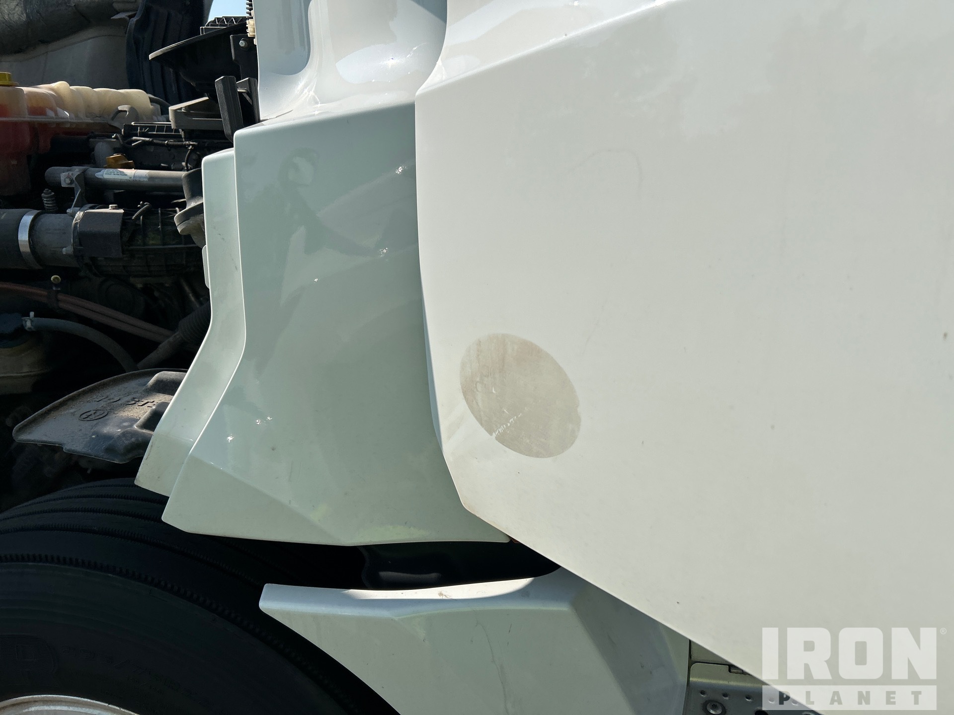 2019 Freightliner CASCADIA 126