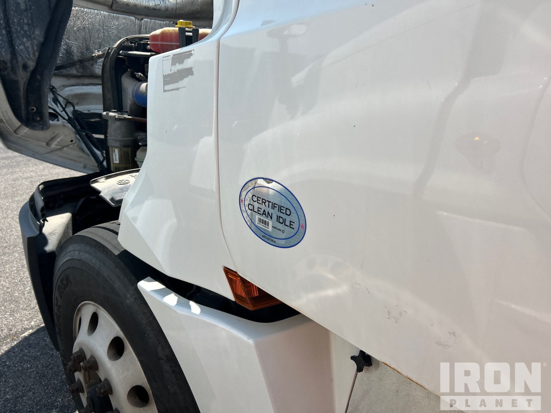 2019 Freightliner CASCADIA 126
