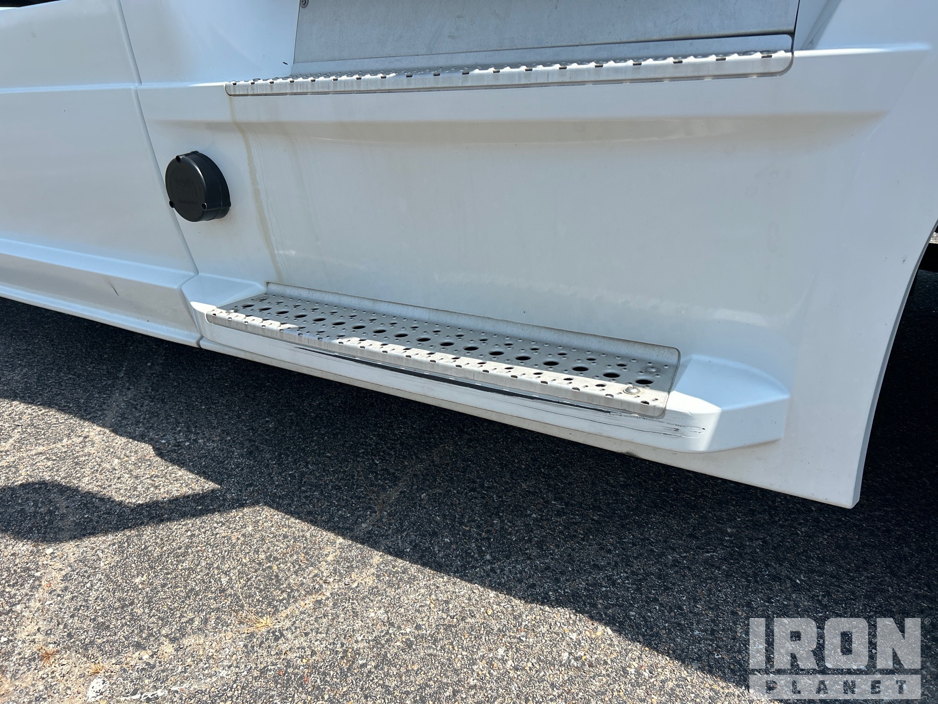 2019 Freightliner CASCADIA 126