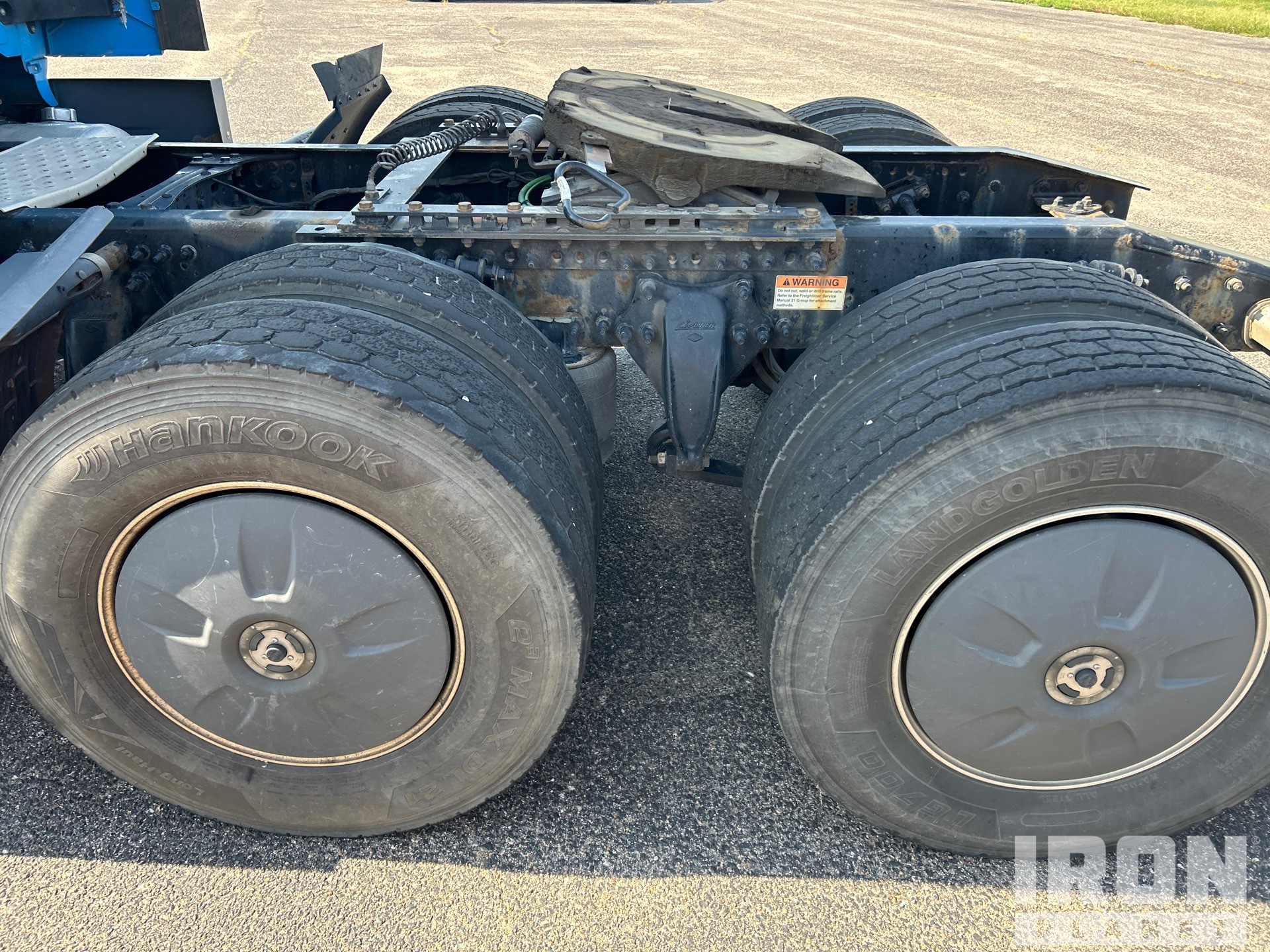 2020 Freightliner CASCADIA 126