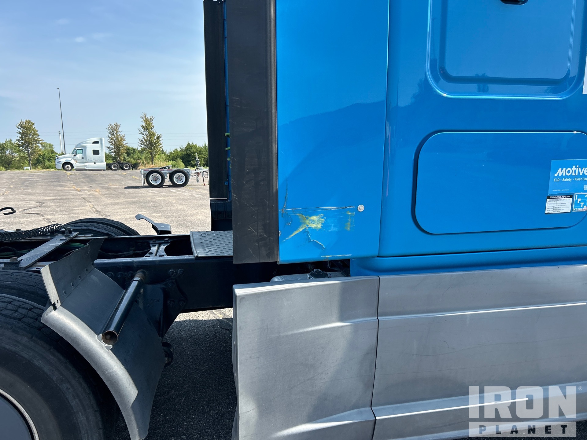 2020 Freightliner CASCADIA 126