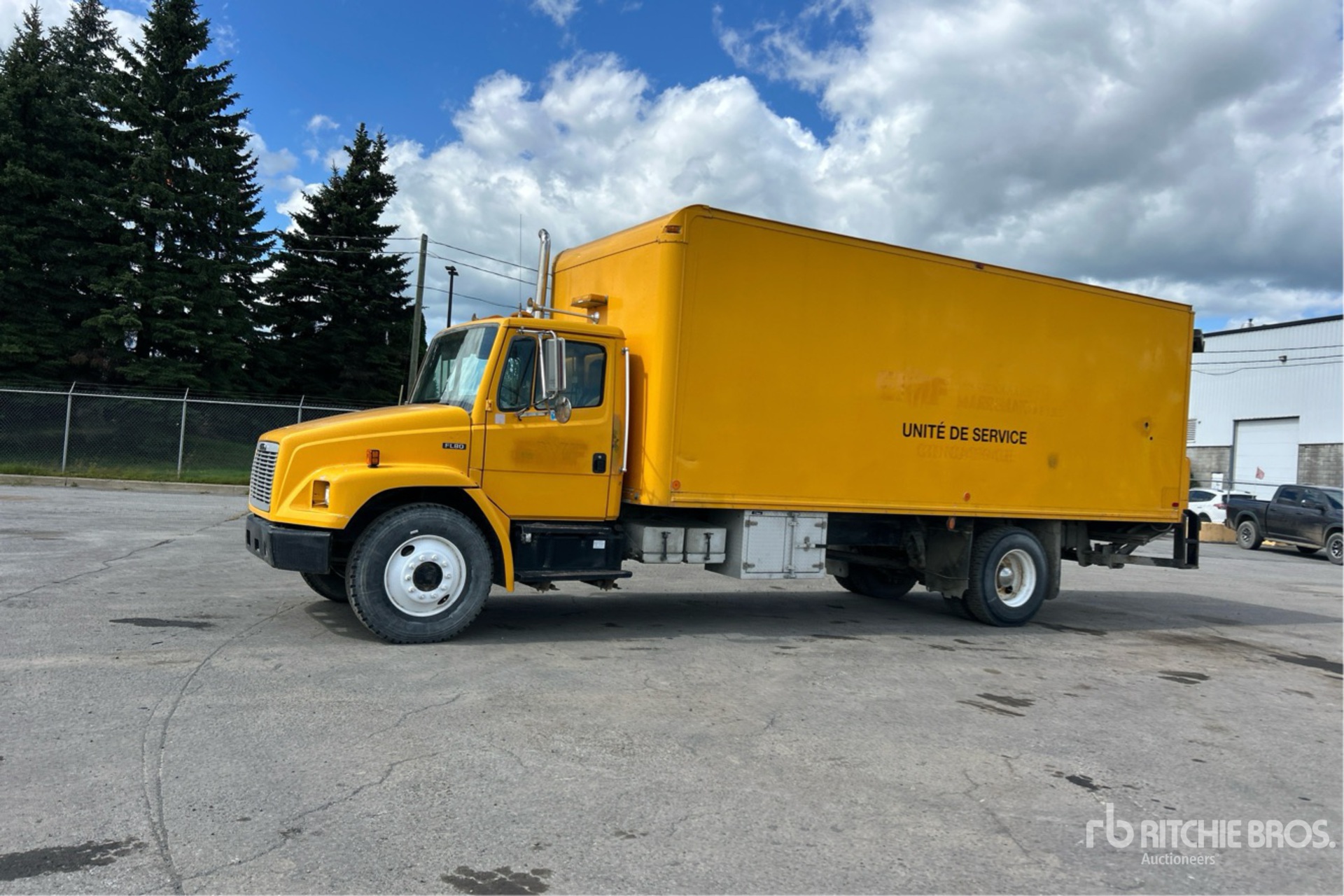 1998 Freightliner FL80