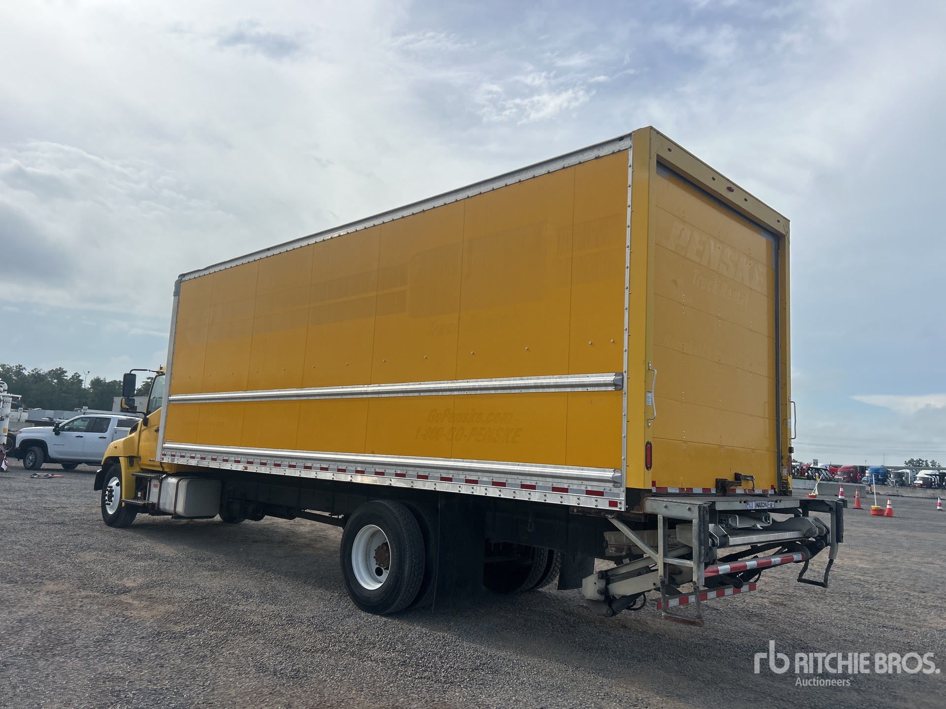 2019 Hino 268
