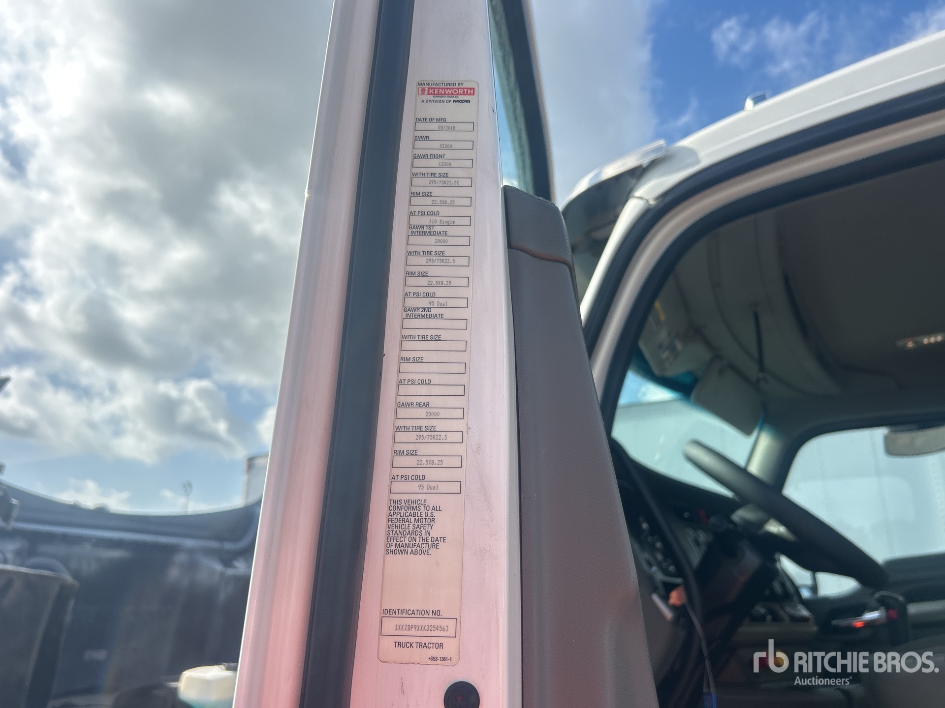 2019 Kenworth T880