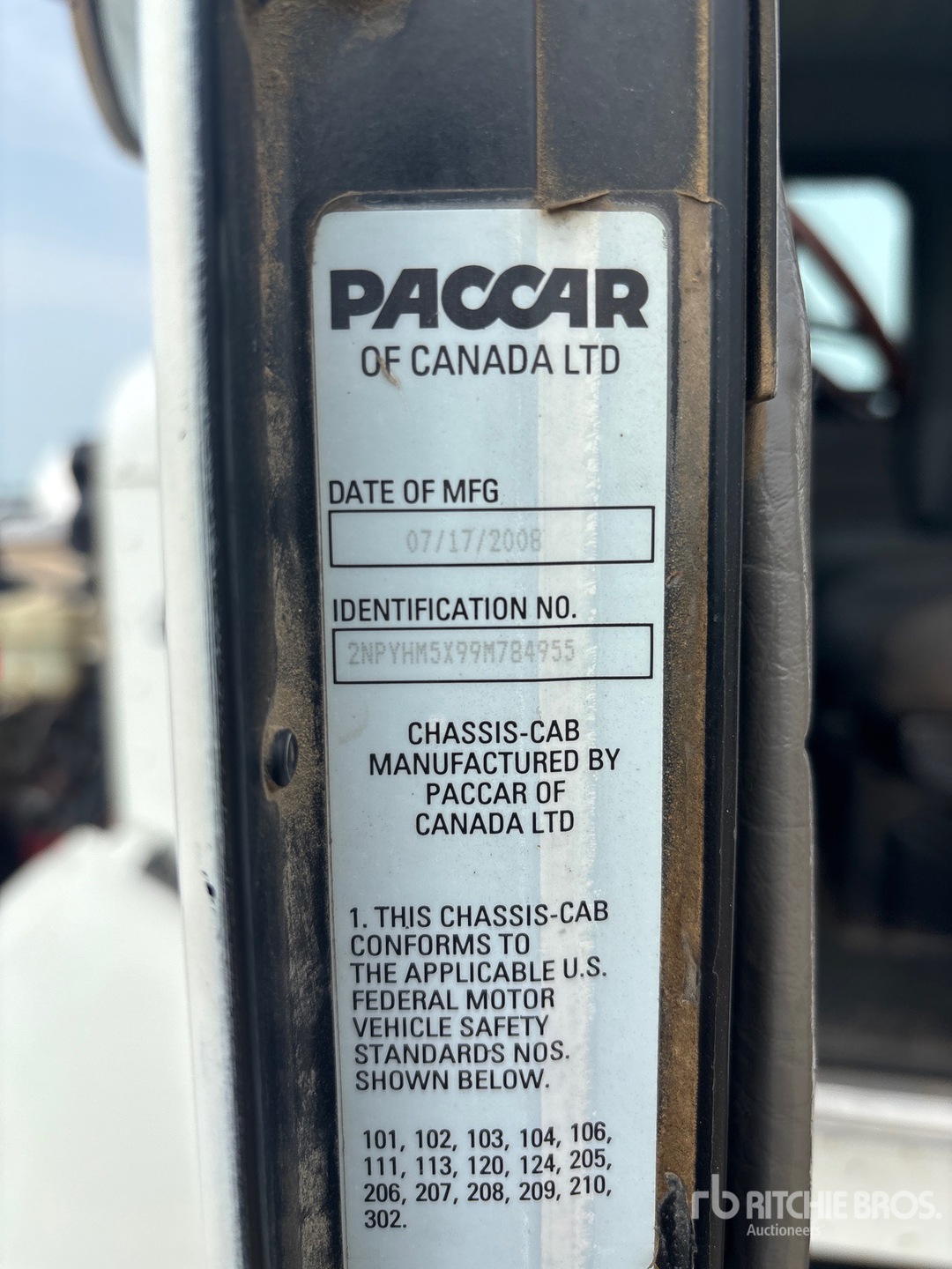 2009 Peterbilt 325