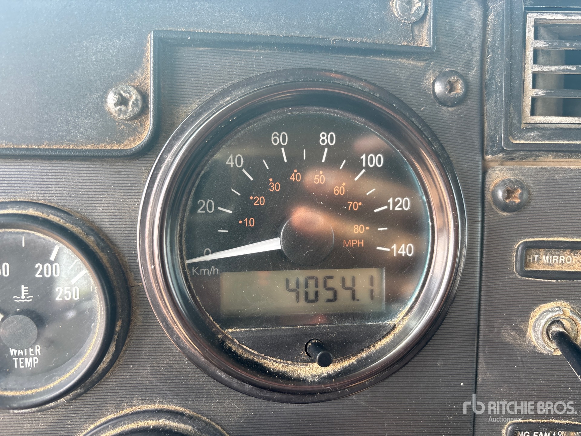 2009 Peterbilt 325
