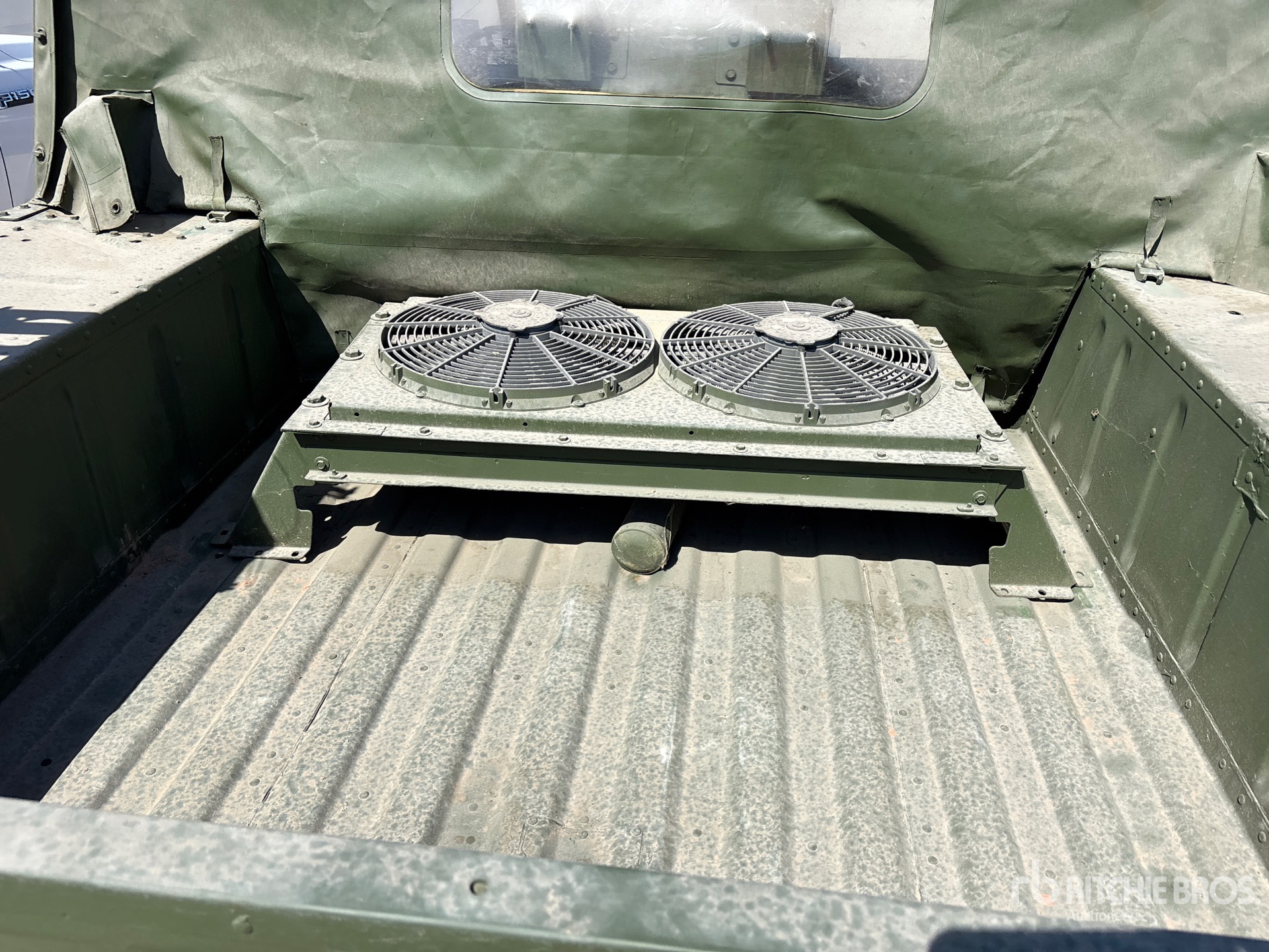 2001 Am General M1123