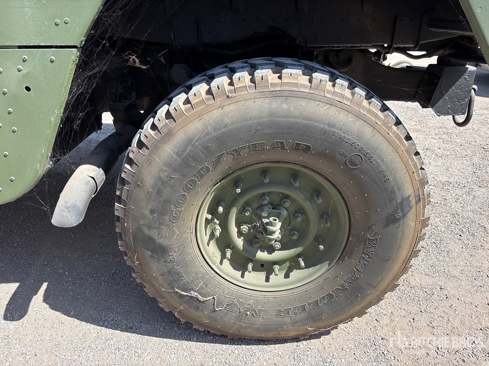 2001 Am General M1123