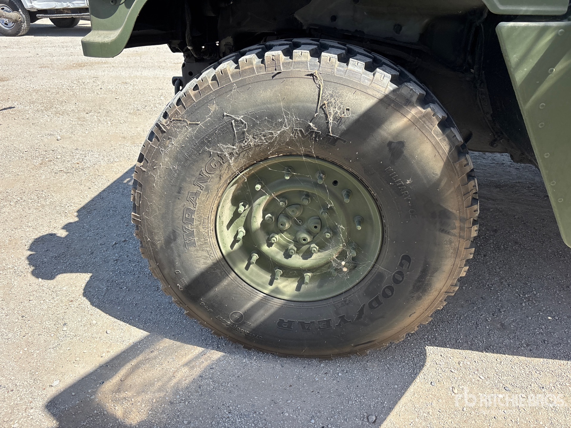 2001 Am General M1123