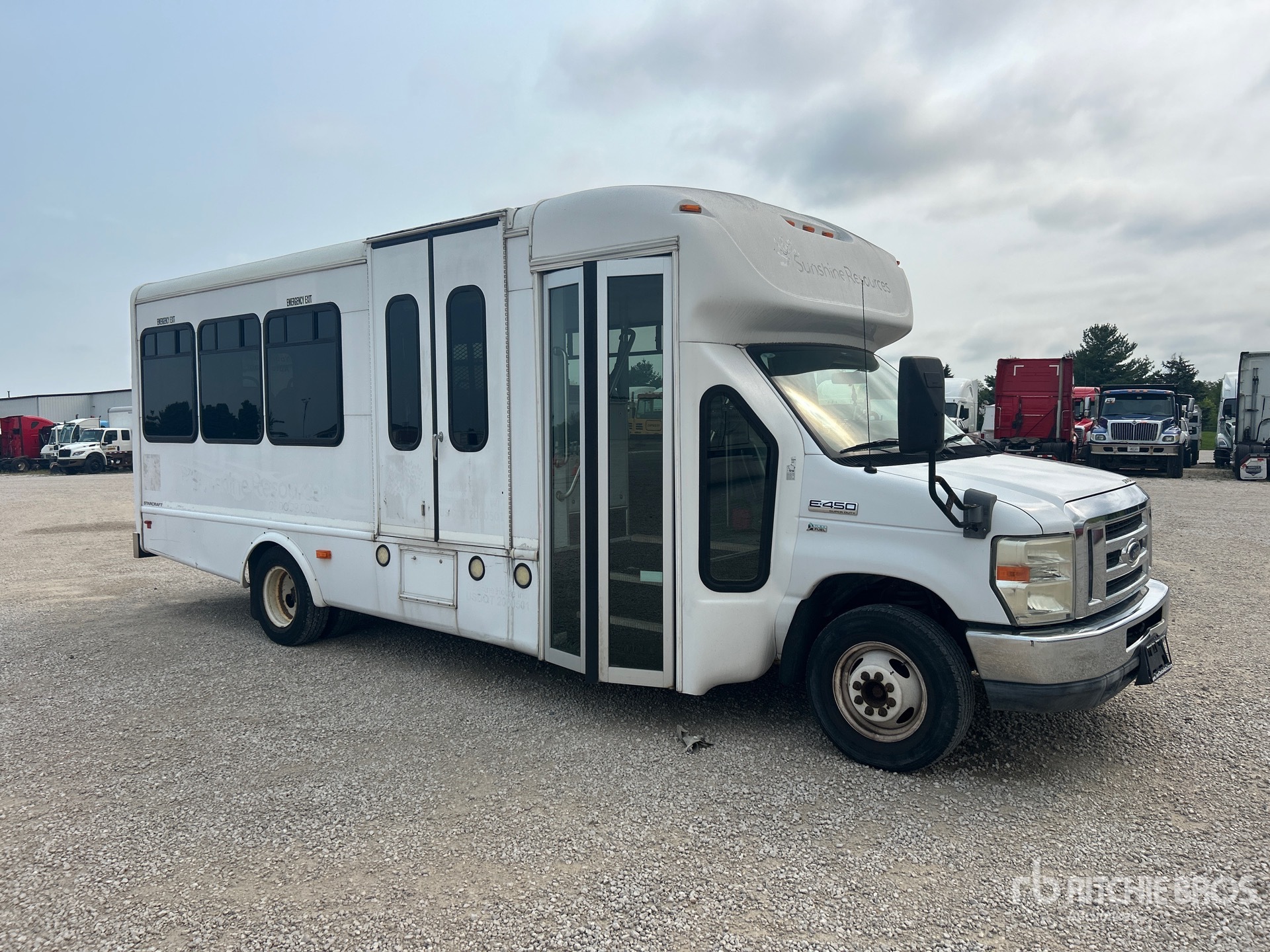 2011 Ford E-450