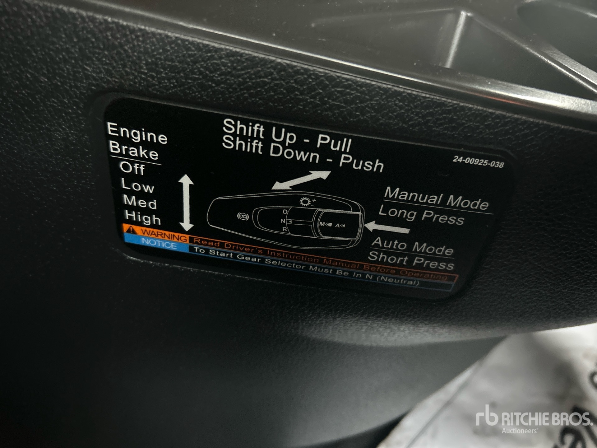 2020 Freightliner CASCADIA 126