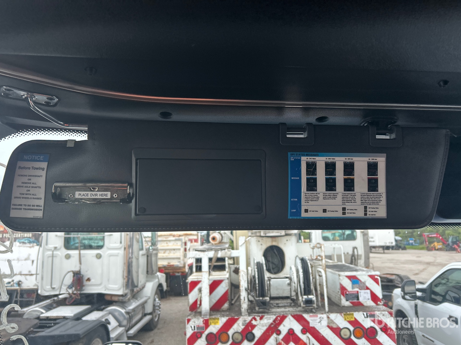 2020 Freightliner CASCADIA 126