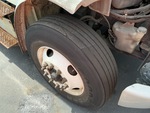 Underbody with Right Steer Tire