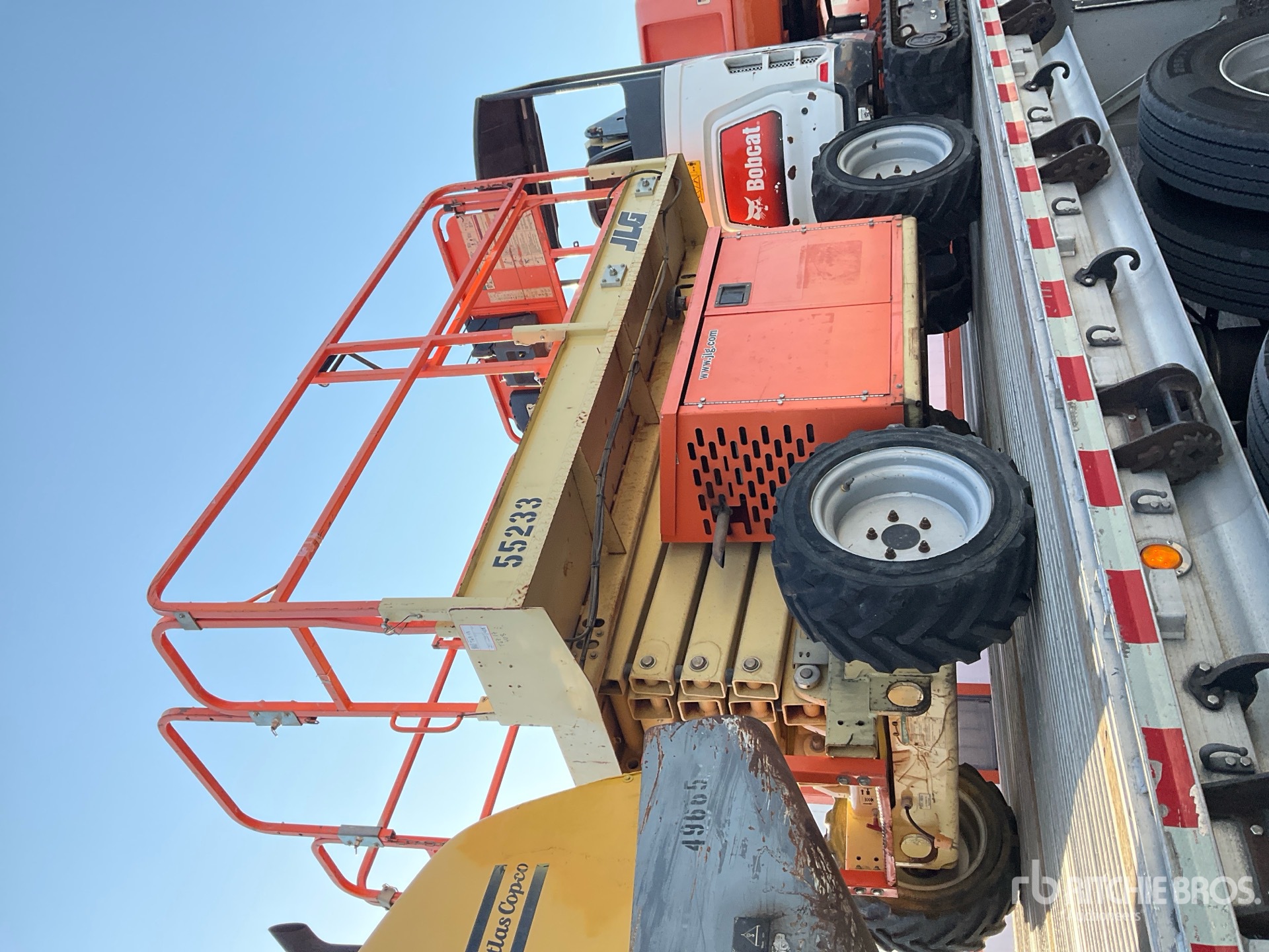2017 JLG 260MRT