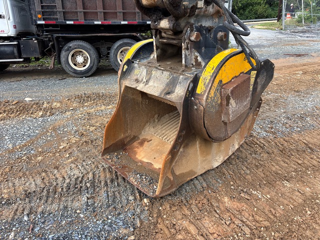2023 MB BF80 36 in Excavator Crusher Bucket 2023 MB BF80 36 in Excavator Crusher Bucket