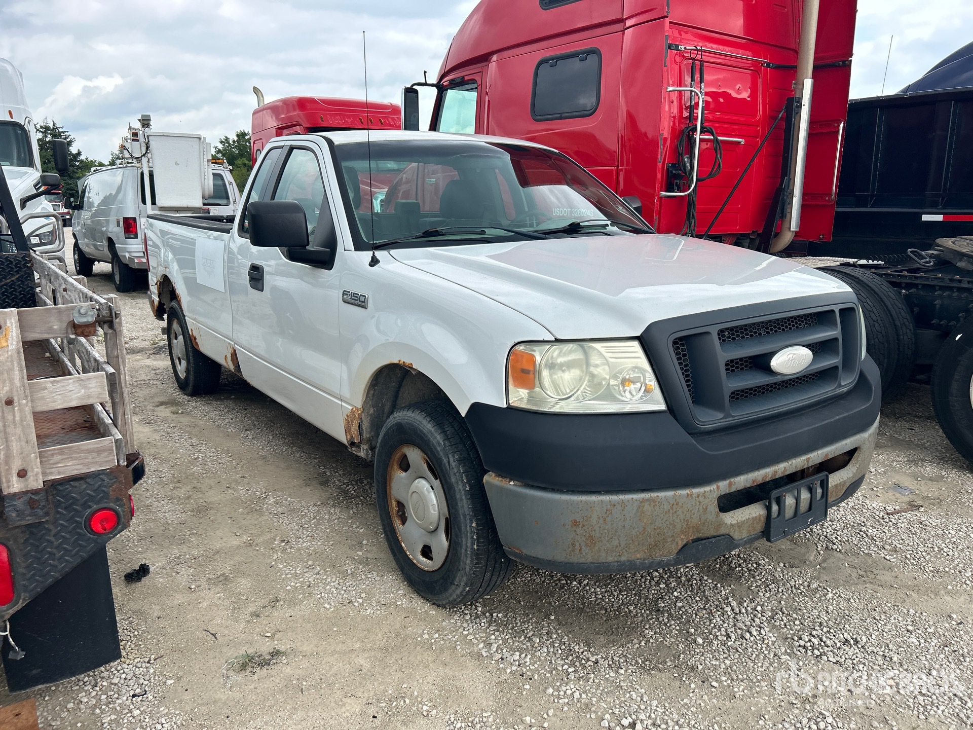 General Appearance with Picture, Right Front Corner