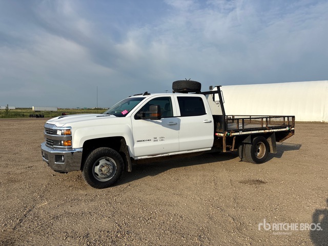 2017 Chevrolet Silverado 3500hd 4x4 Crew Cab Flatbed Truck