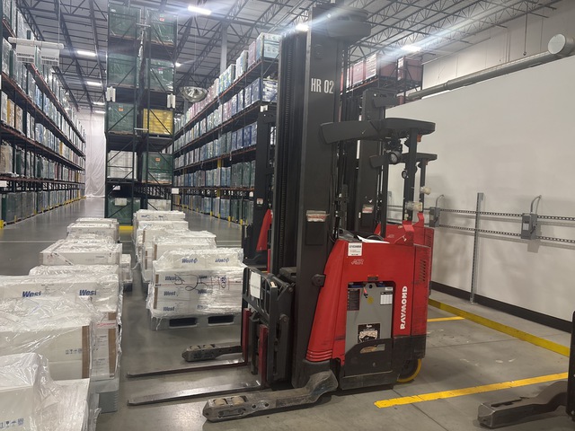 2015 Raymond 5000 lb Reach Truck