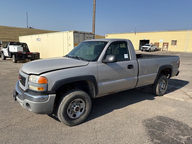 2005 GMC 2500 HD 4x4 Pickup