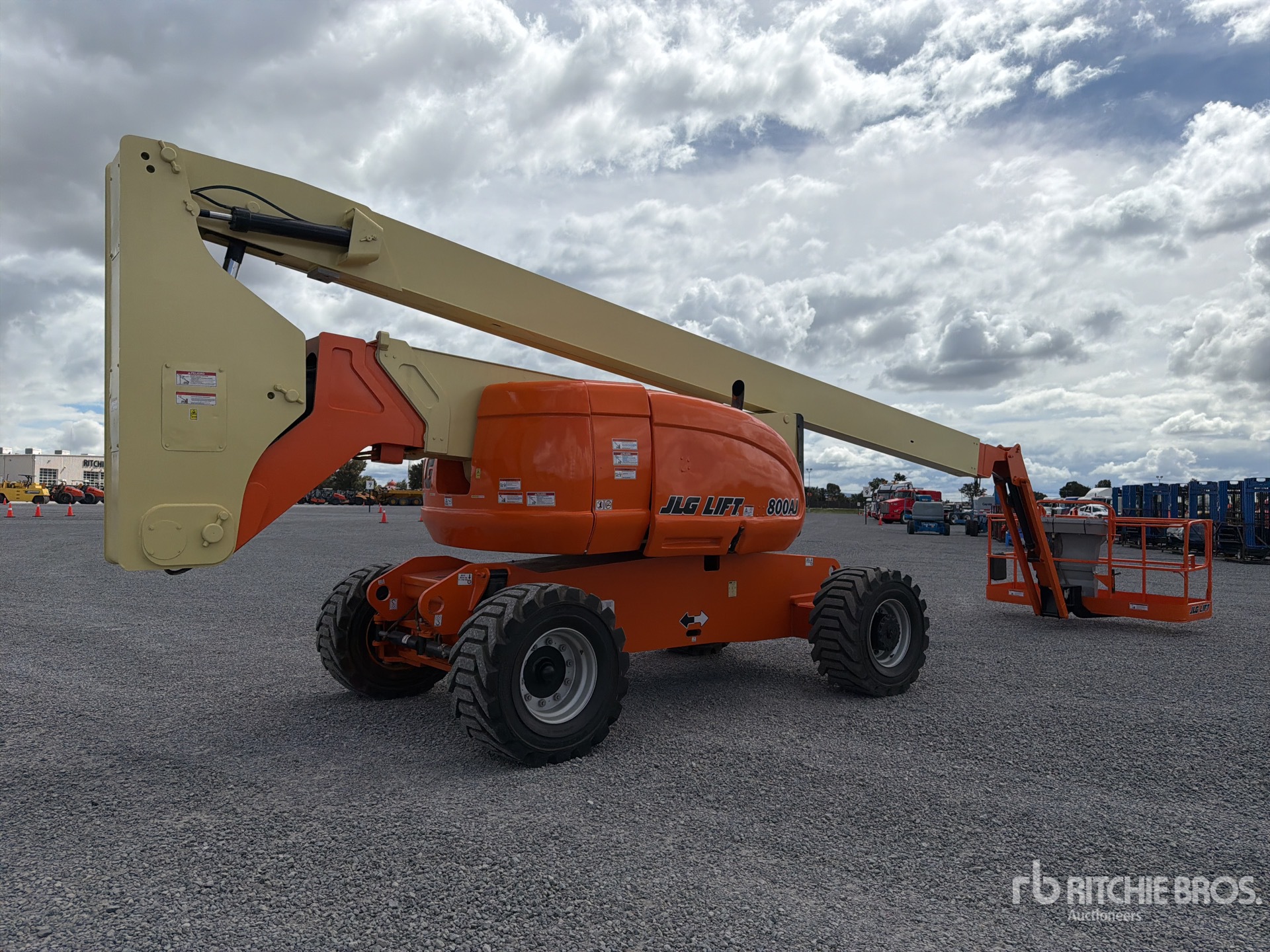 2008 JLG 800AJ