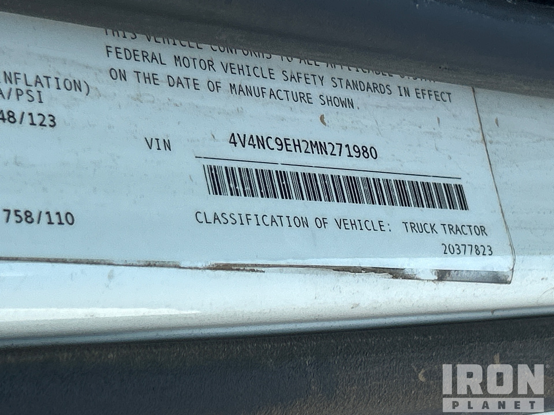 2021 Volvo VNL760