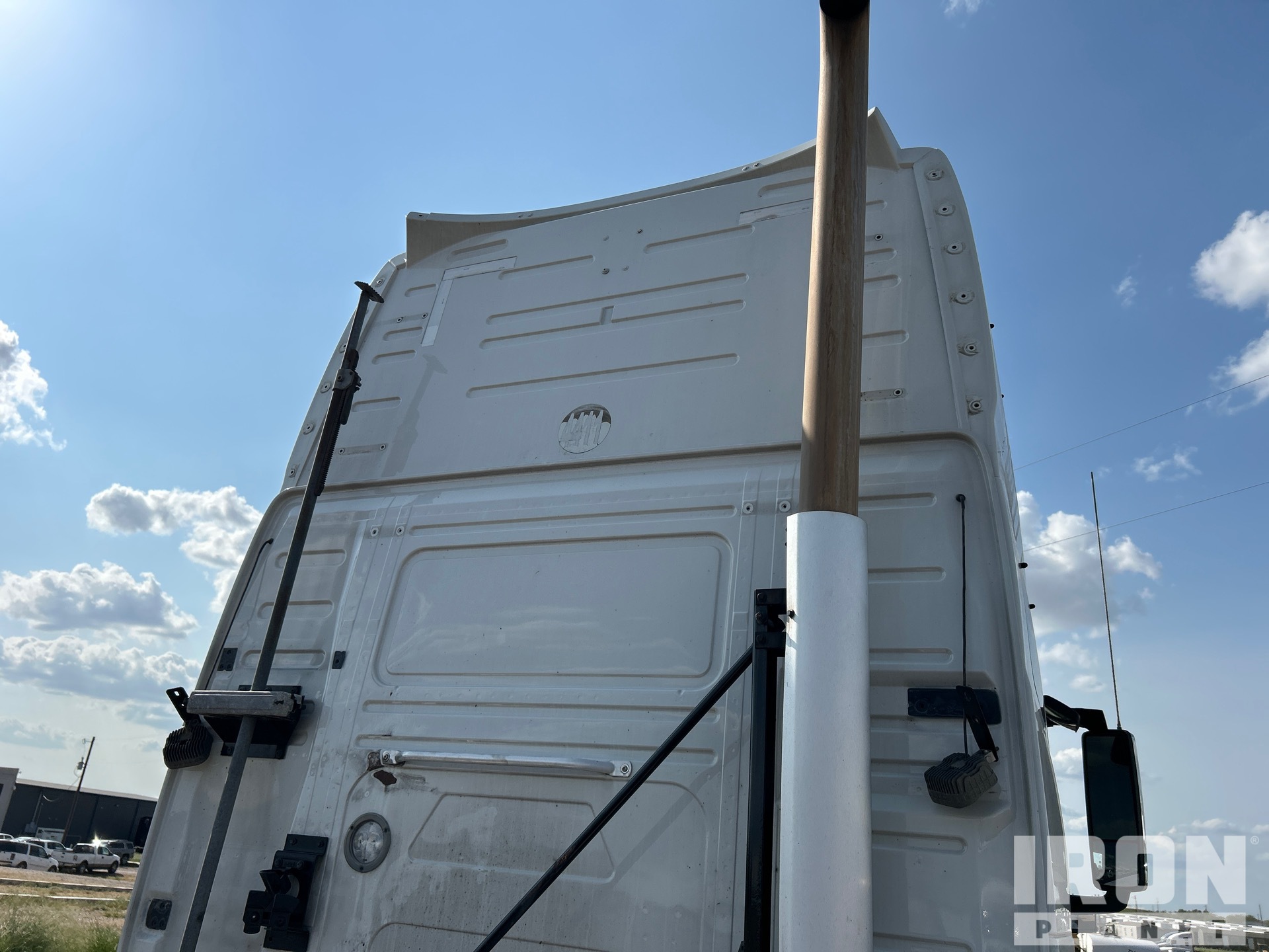 2021 Volvo VNL760