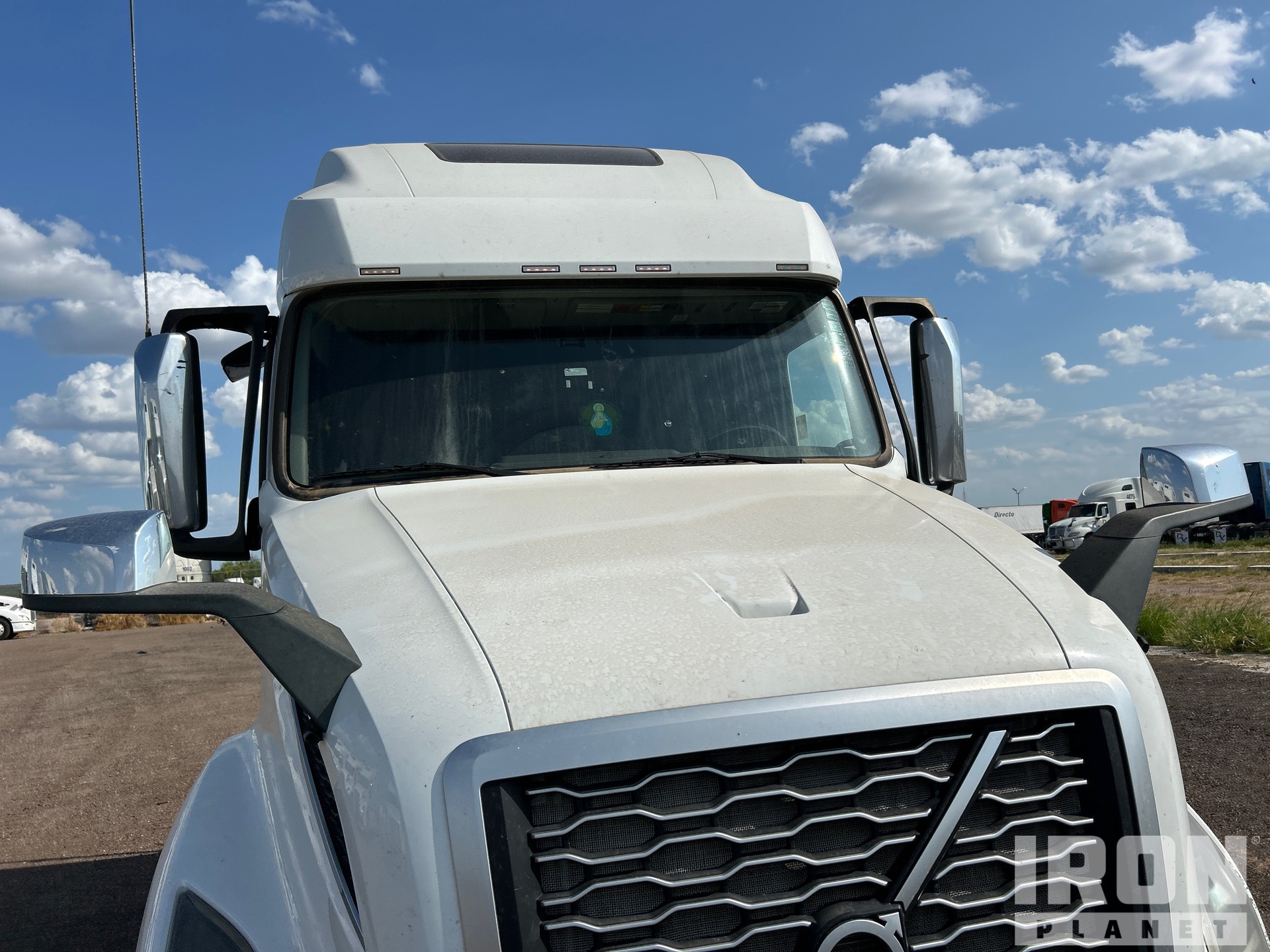 2021 Volvo VNL760