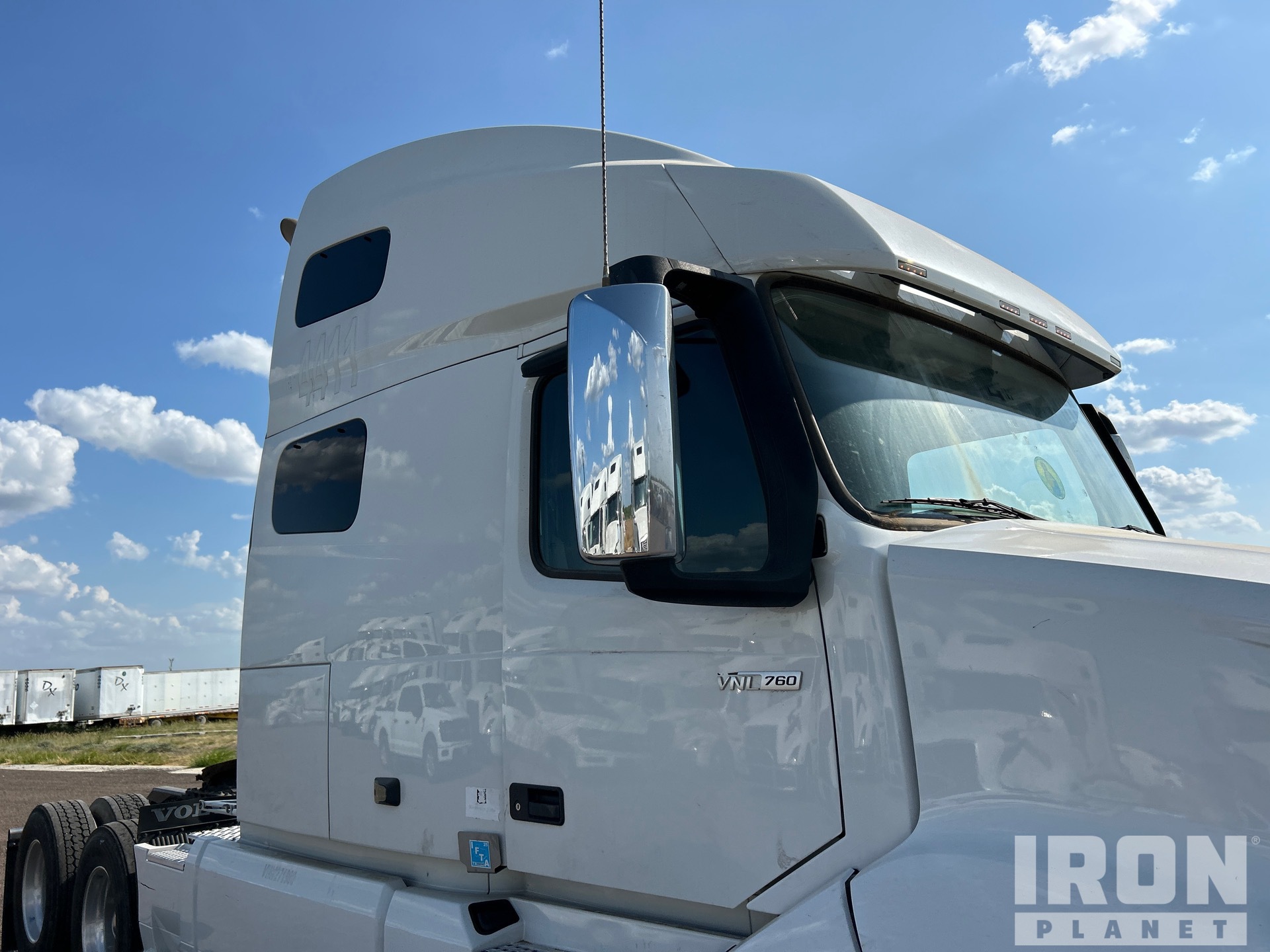 2021 Volvo VNL760