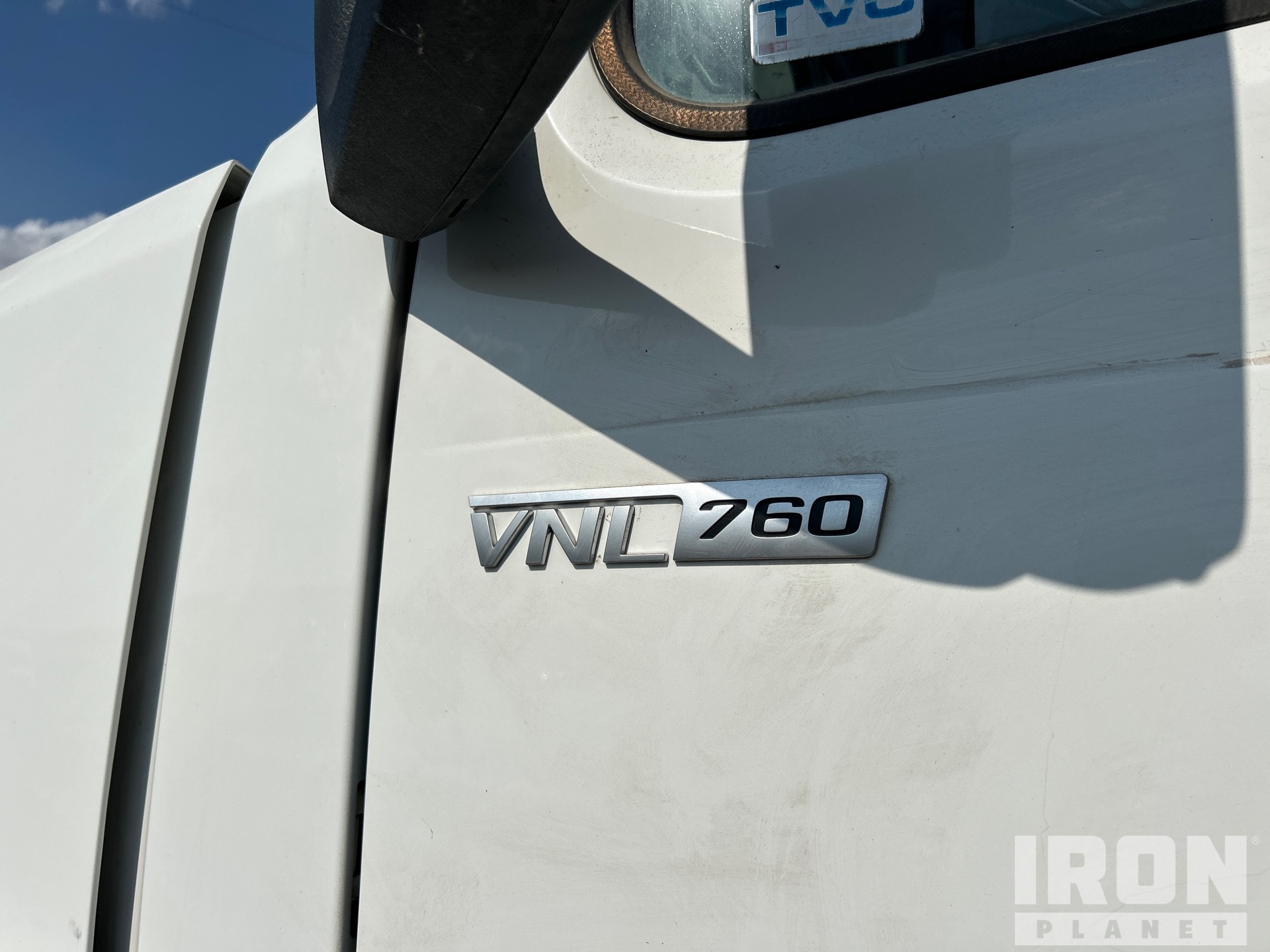 2021 Volvo VNL760