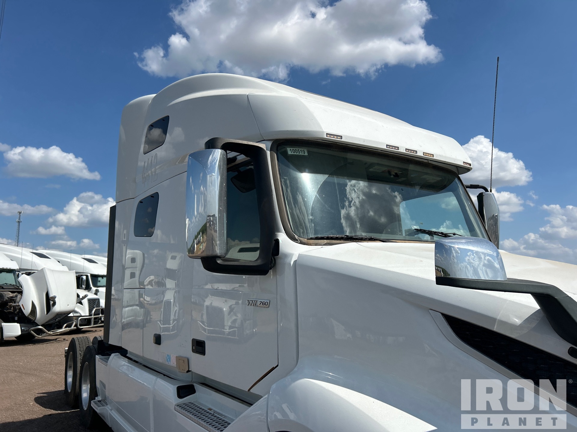 2021 Volvo VNL760