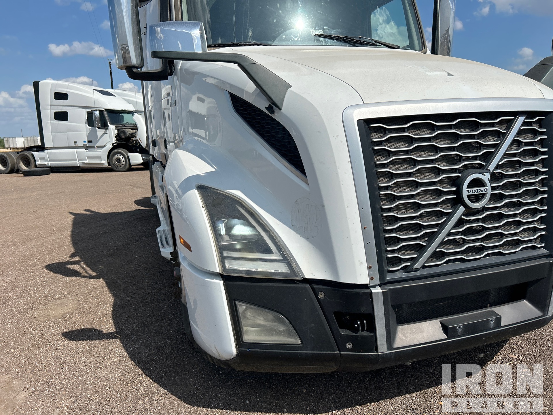 2021 Volvo VNL760