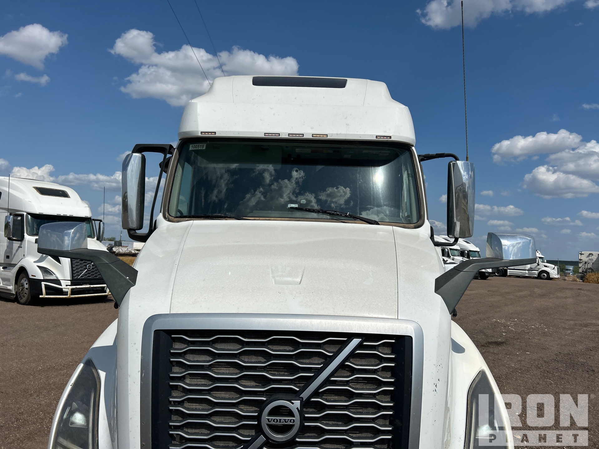 2021 Volvo VNL760