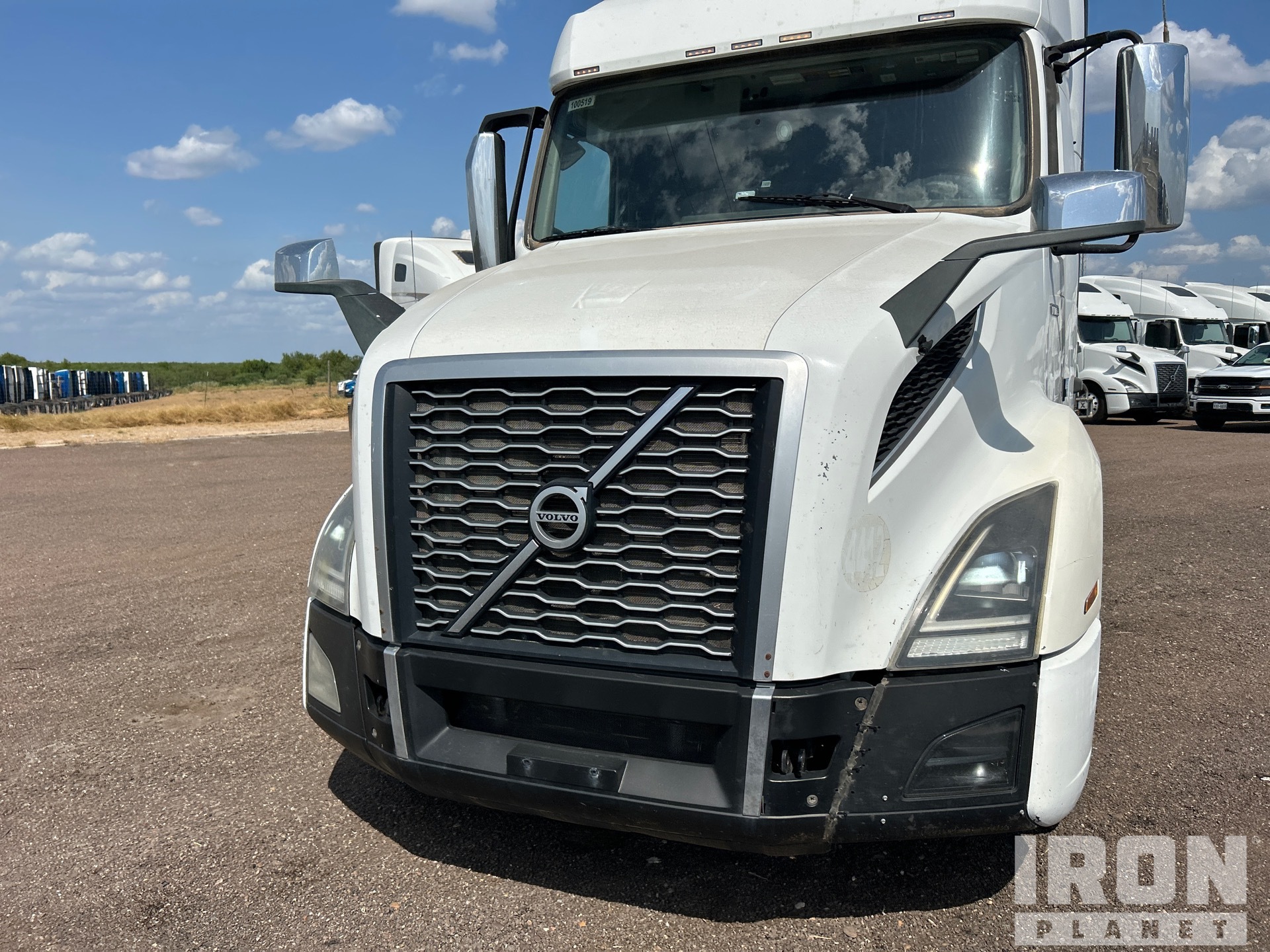 2021 Volvo VNL760