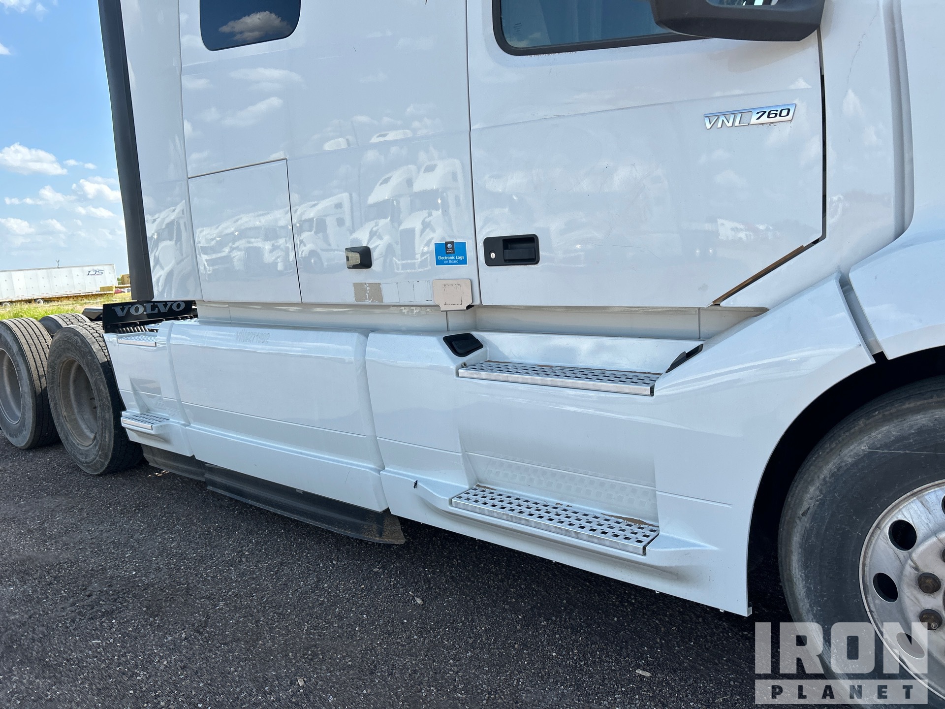 2021 Volvo VNL