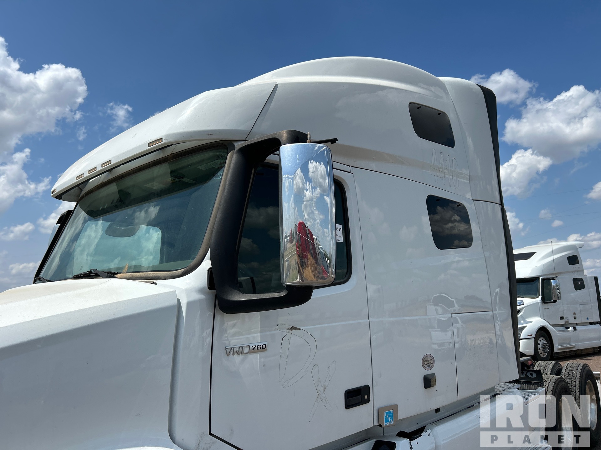 2021 Volvo VNL760