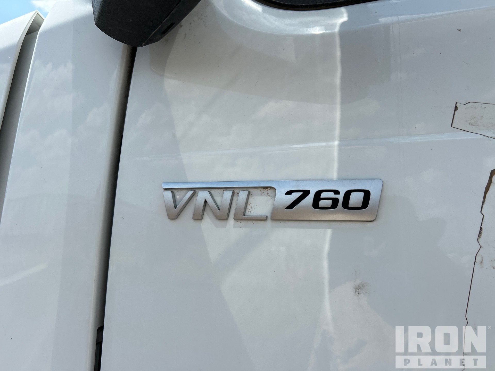 2021 Volvo VNL760