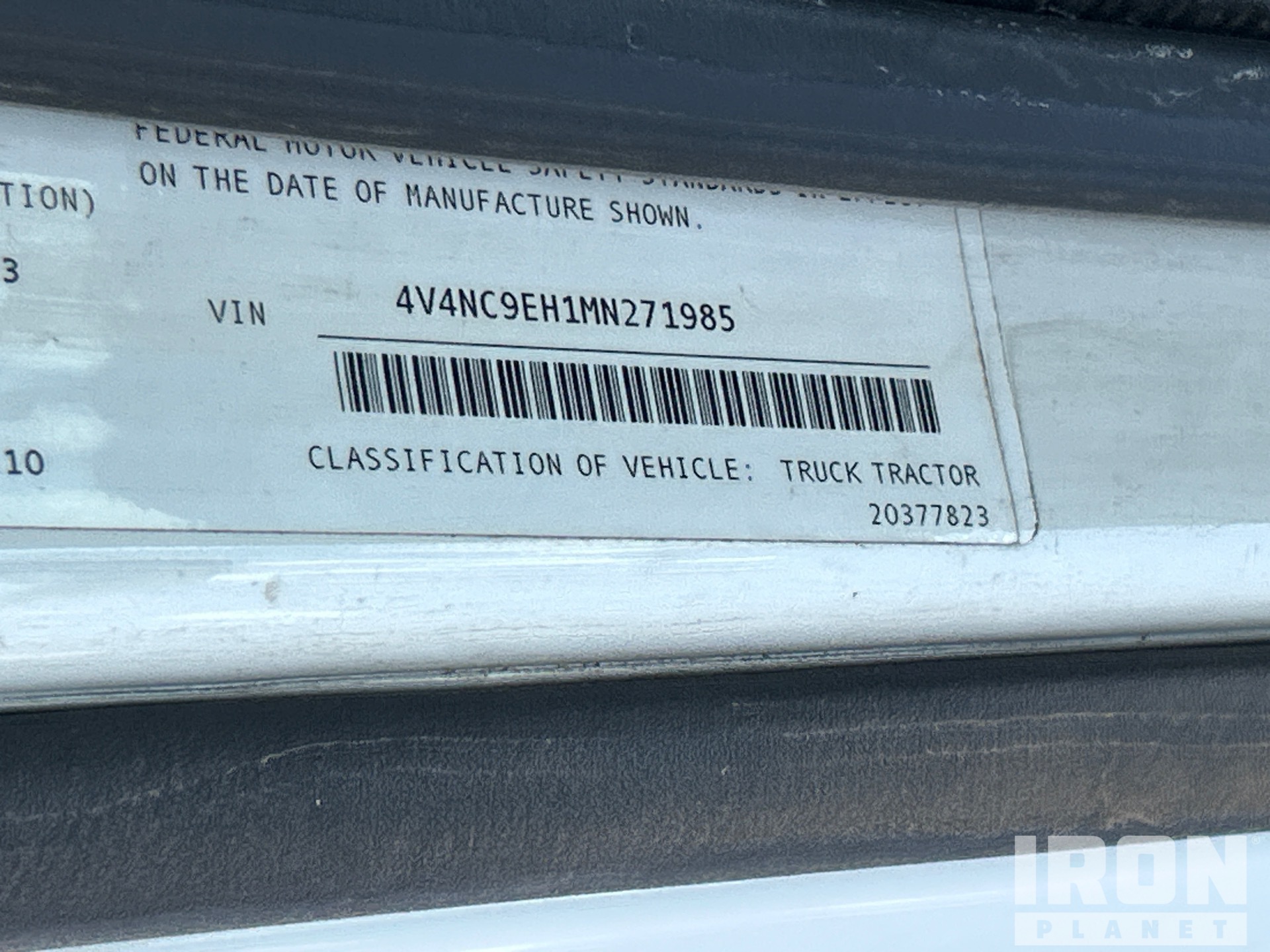2021 Volvo VNL760
